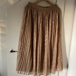 New pleated midi skirt